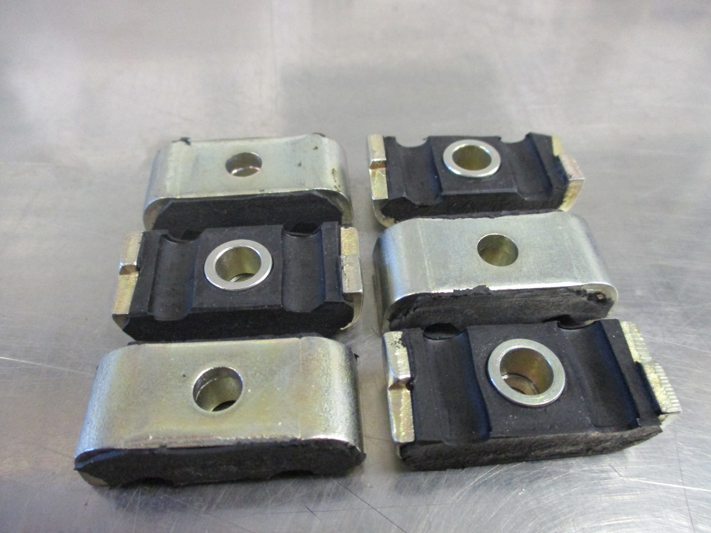 Isuzu NPR/NQR Genuine Injector Pipe Clip Pack of 6 New Part