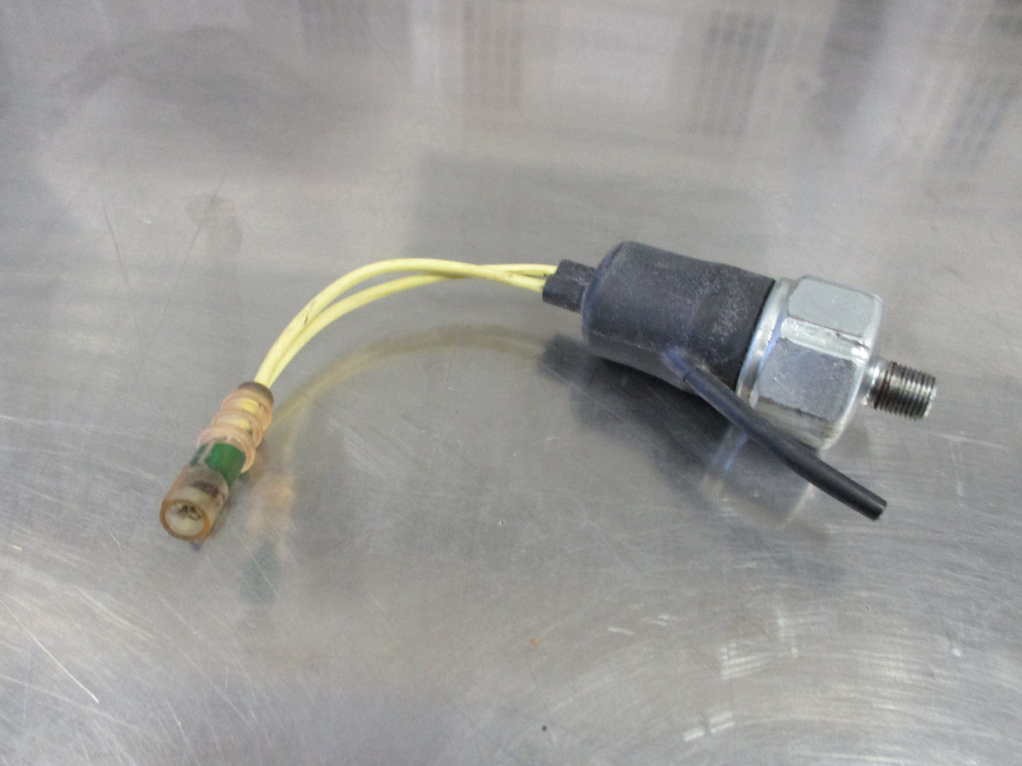 Isuzu Genuine Oil Pressure switch Suits Hitachi/Kobelco Excavators New Part