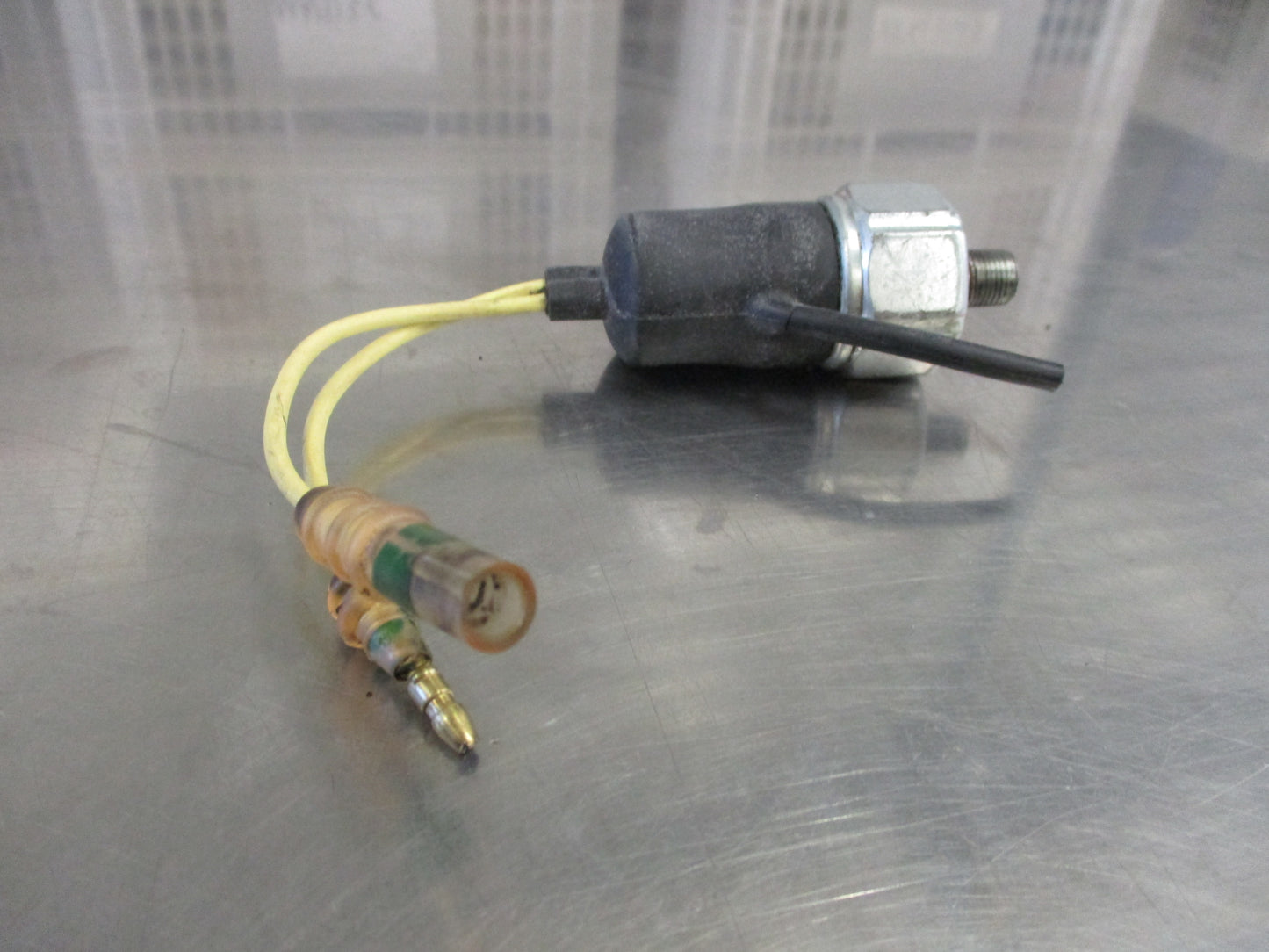 Isuzu Genuine Oil Pressure switch Suits Hitachi/Kobelco Excavators New Part
