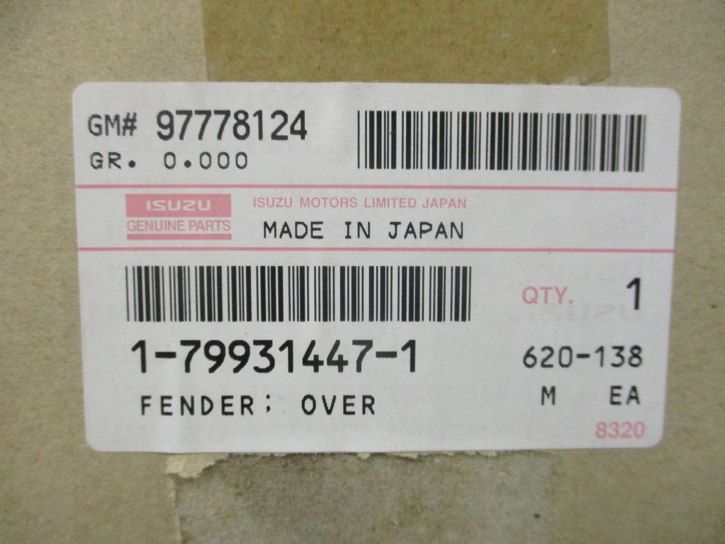 Isuzu Giga Genuine Right Hand Front Lower Step Cover New Part