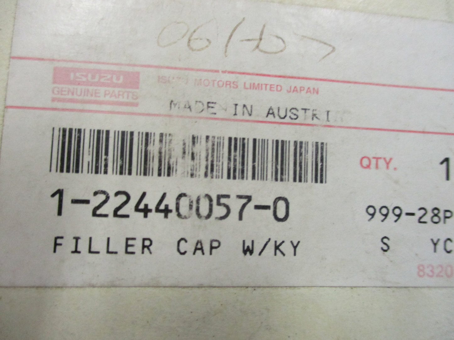 Isuzu Giga Genuine Locking Fuel Tank Cap New Part