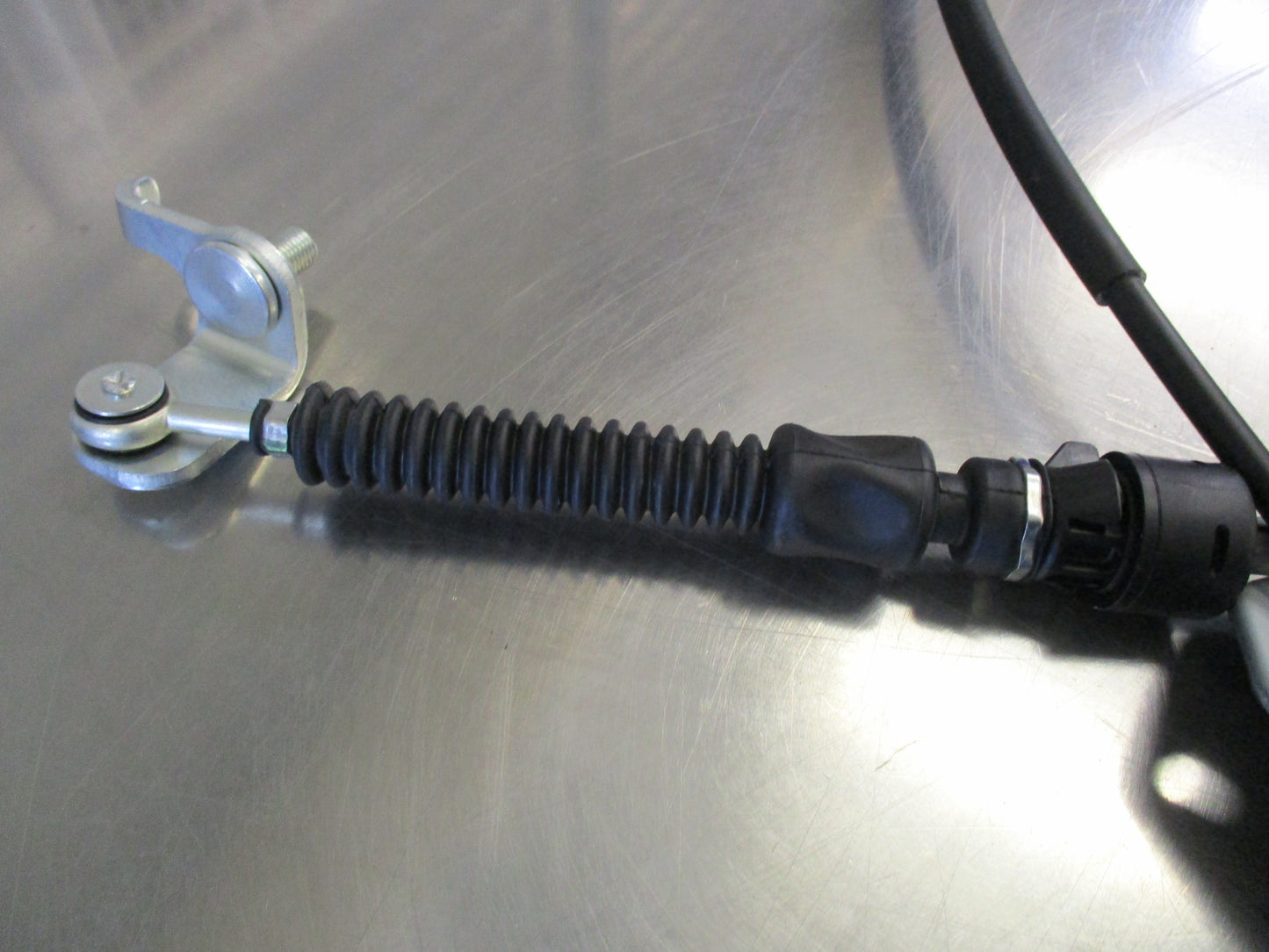 Mitsubishi Triton/Pajero Genuine Gear Shift Cable New Part