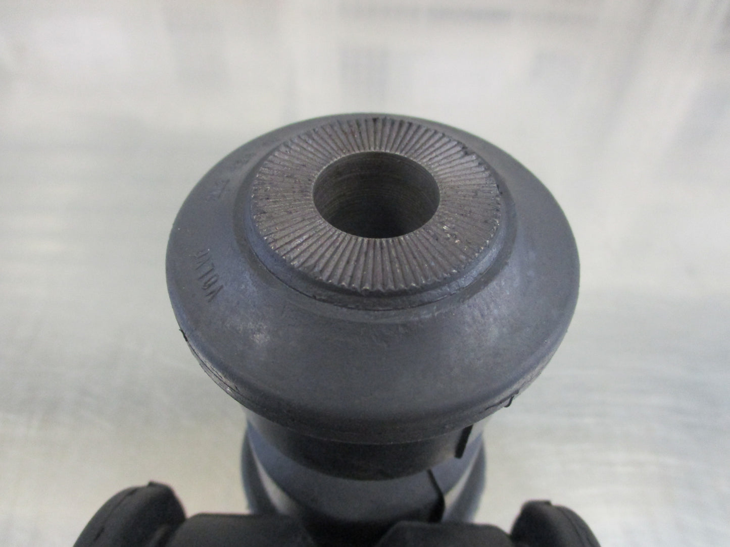 Volvo FL6 Genuine Front Leaf Spring Shackle Bushing Pair New Part