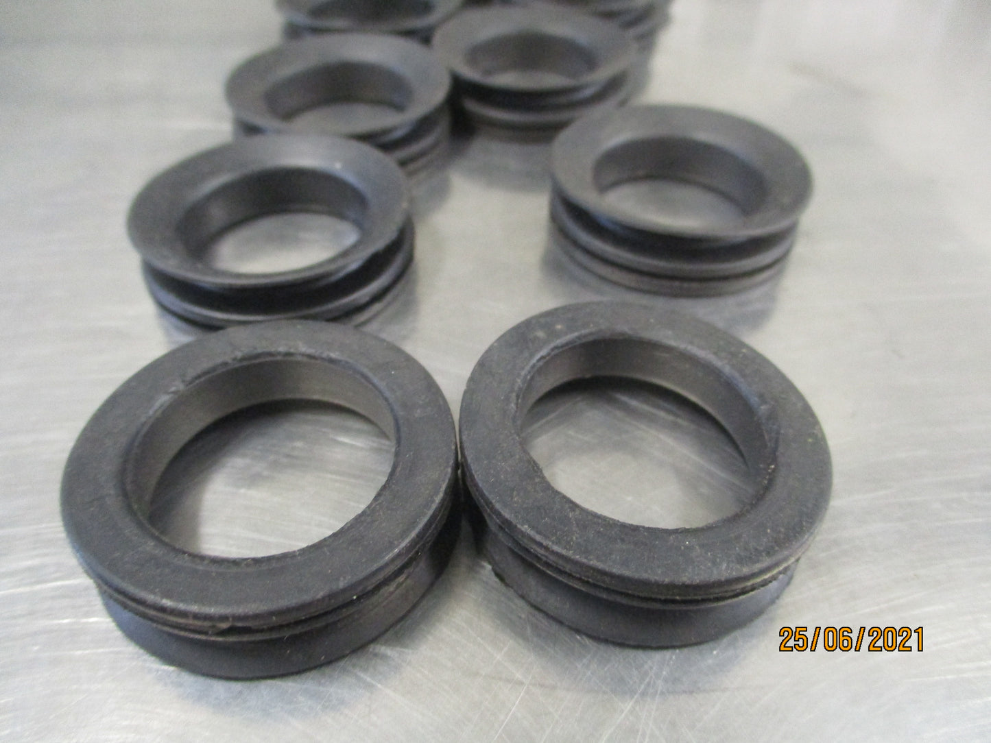 Isuzu NPR NQR Genuine Grommet New Part