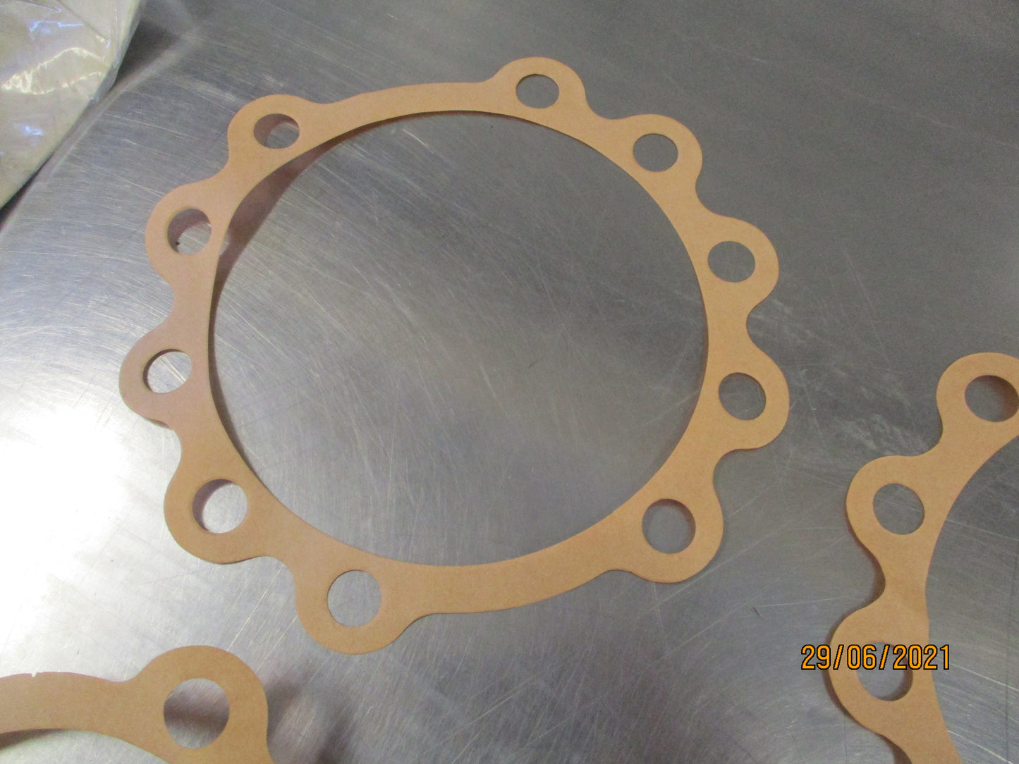 Isuzu FSS Genuine Free Wheel Hub Gasket New Part
