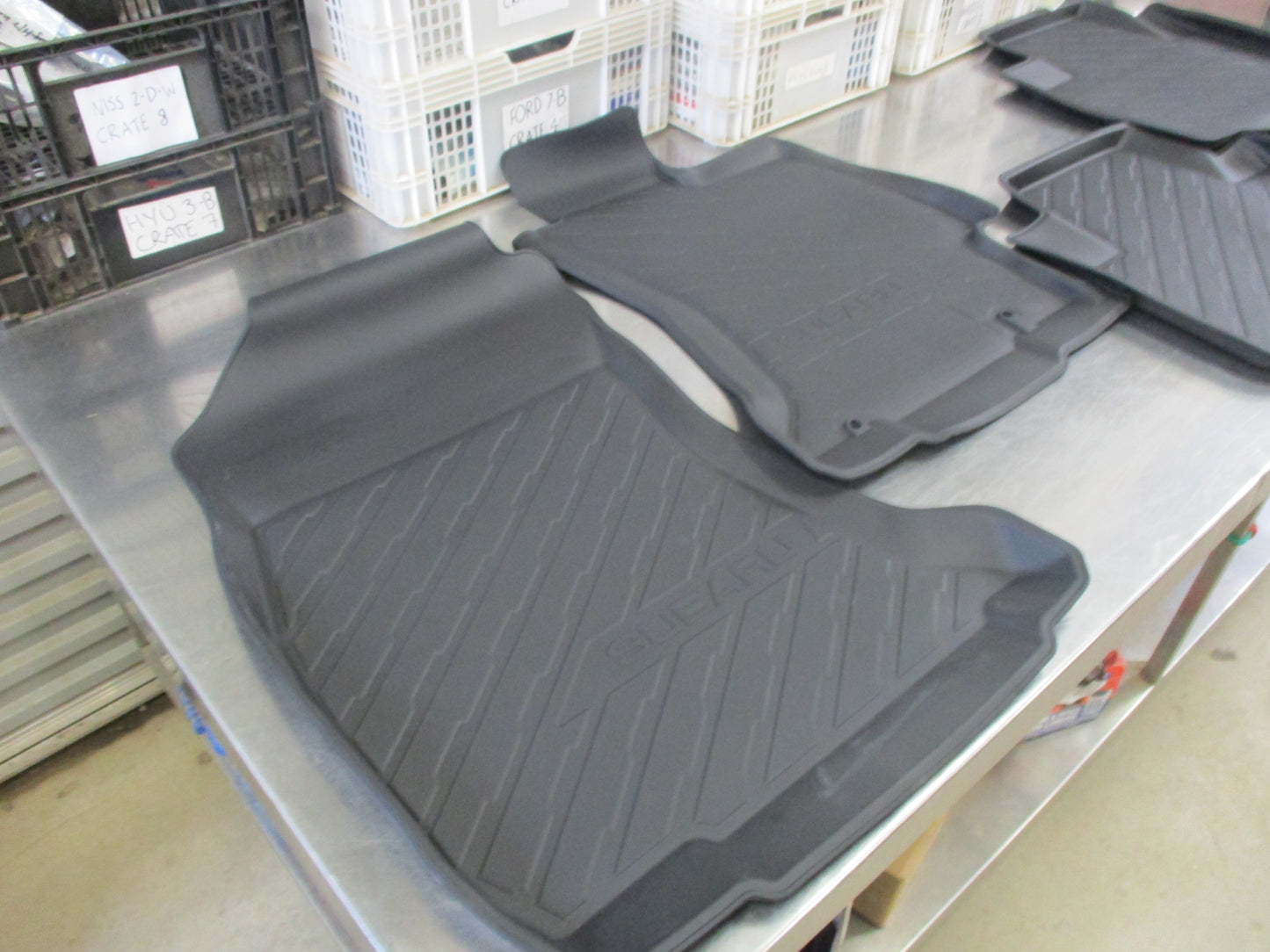 Subaru Forester Genuine Moulded Rubber Floor Mat Set New Part