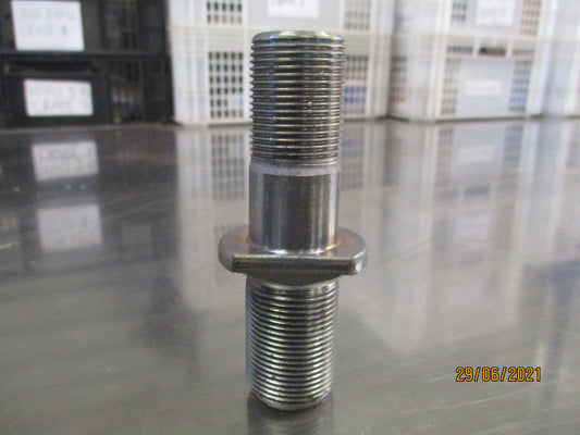Isuzu FSS/FTS Genuine Front Axle Wheel Pin New Part