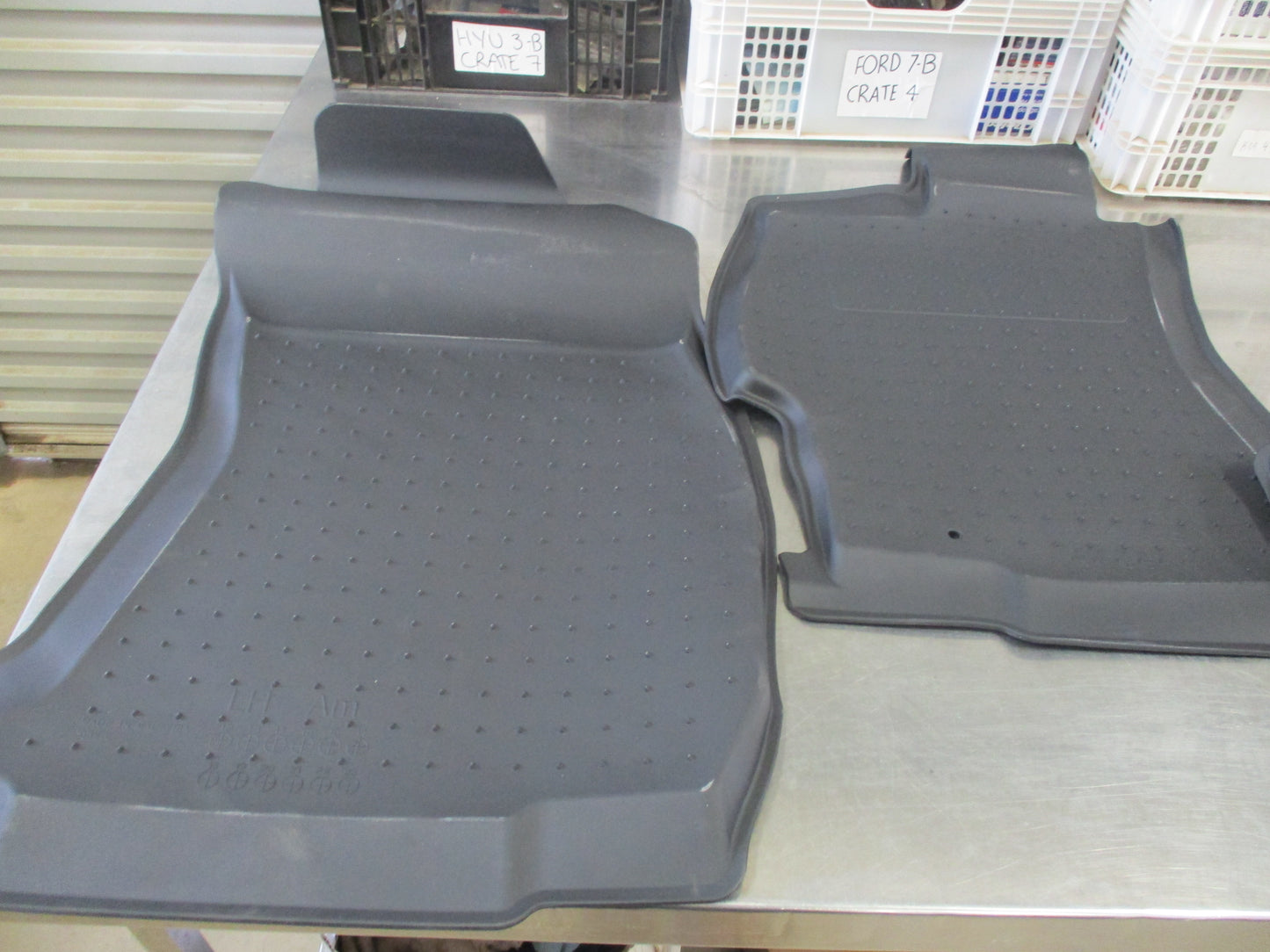 Subaru Forester Genuine Moulded Rubber Floor Mat Set New Part