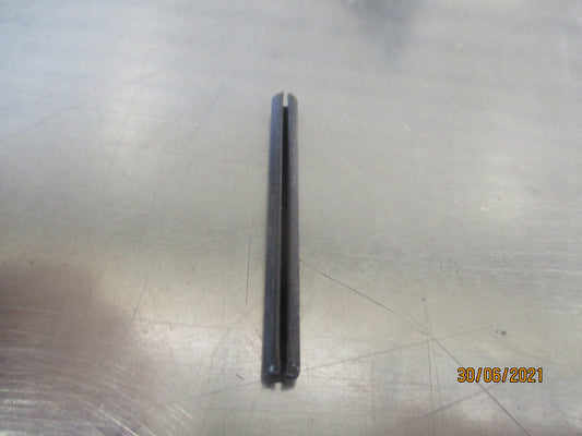 Isuzu Various Models Genuine Stopper Spring Pin New Part