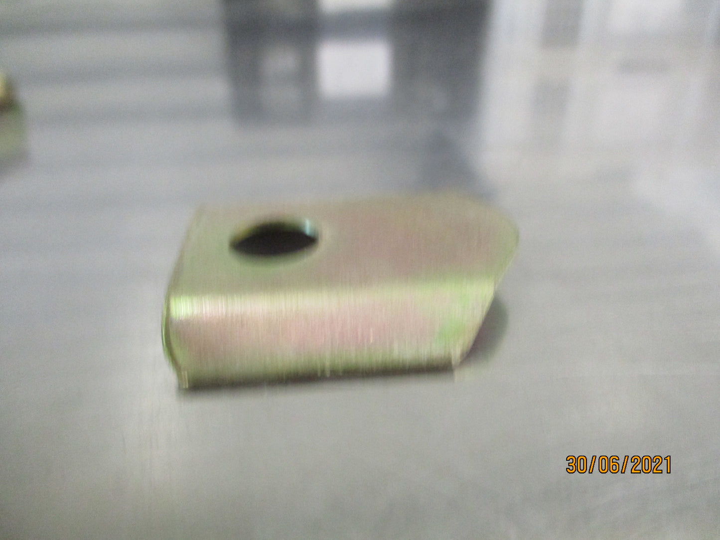 Isuzu CYZ Genuine Cover Fix Washer New Part