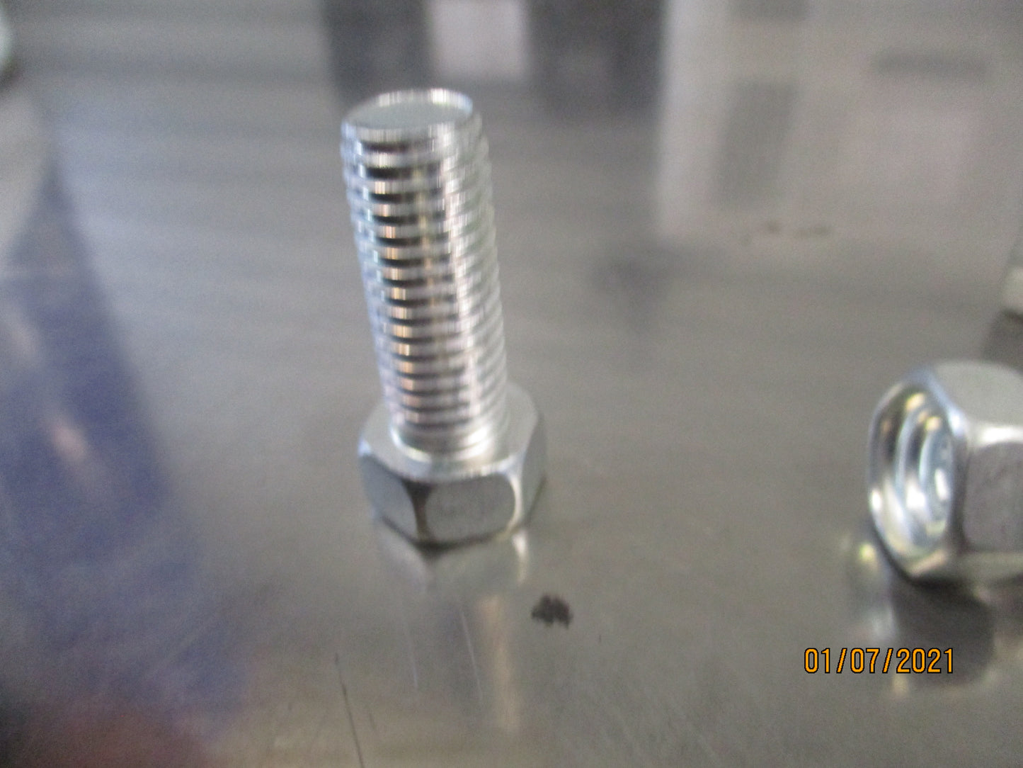 Isuzu Various Models Genuine Clutch Cover Bolt New Part