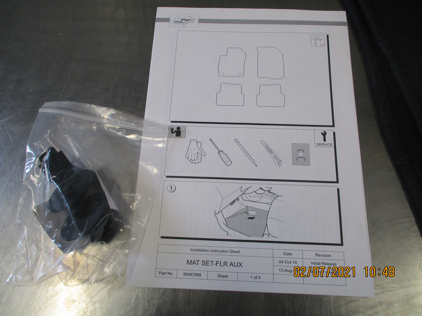 Holden TM Barina Genuine Carpet Floor Mat Set New Part