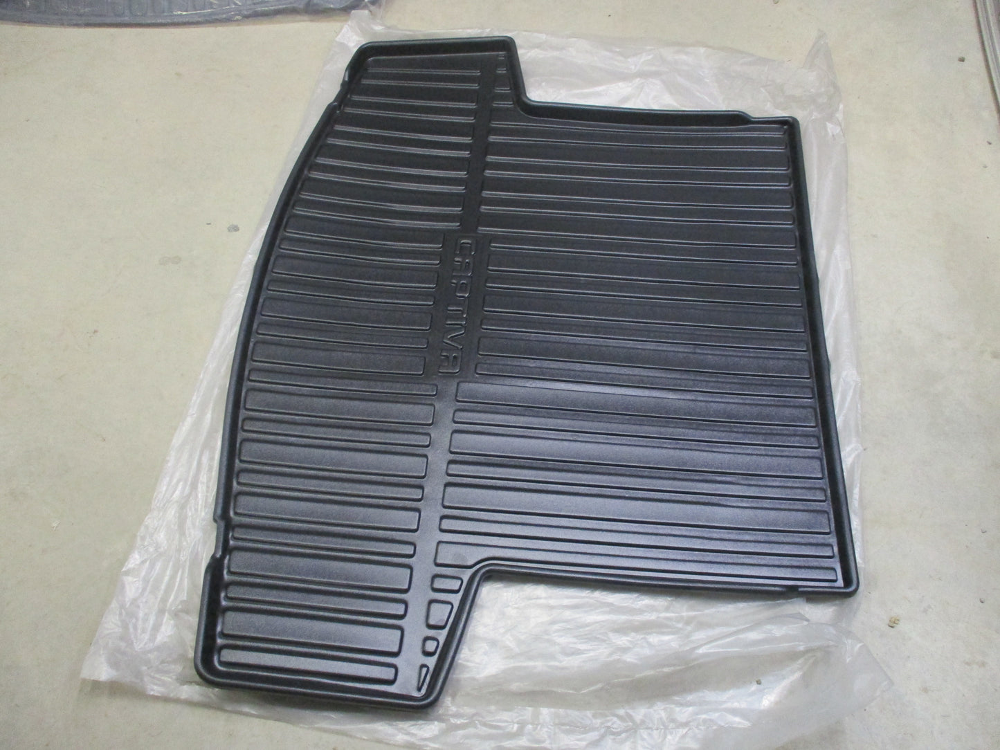 Holden CG7 Captiva Genuine Rigid Cargo Tray New Part