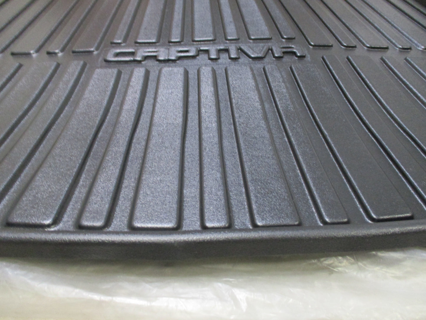 Holden CG7 Captiva Genuine Rigid Cargo Tray New Part