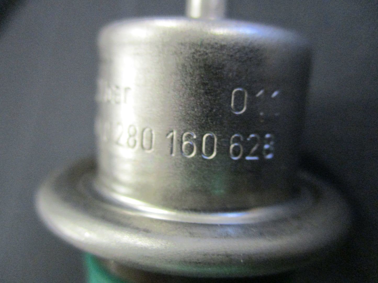 Genuine Ford AU BA BF SX SY Fuel Pressure Regulator New Part