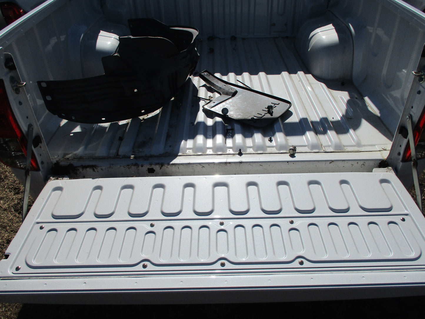 Toyota Hilux SR5 Dual Cab Tub Pearl White 2015 Onwards New Part