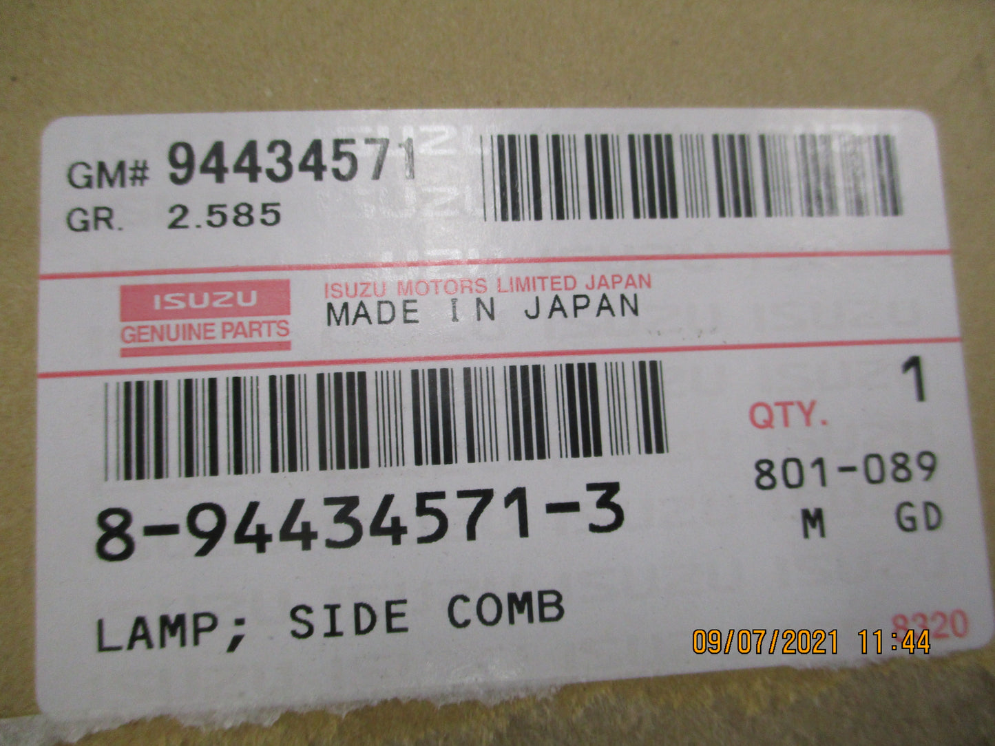 Isuzu TFR Genuine Right Hand Indicator Lamp New Part