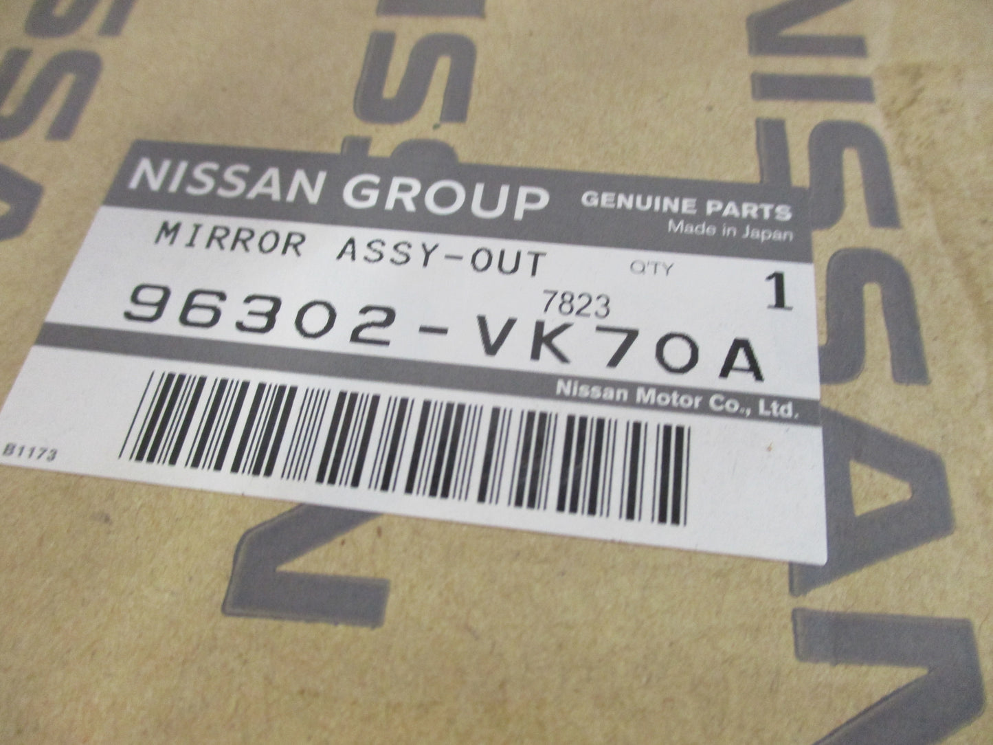 Nissan NP300 Navara Genuine Left Hand Chrome Mirror New Part