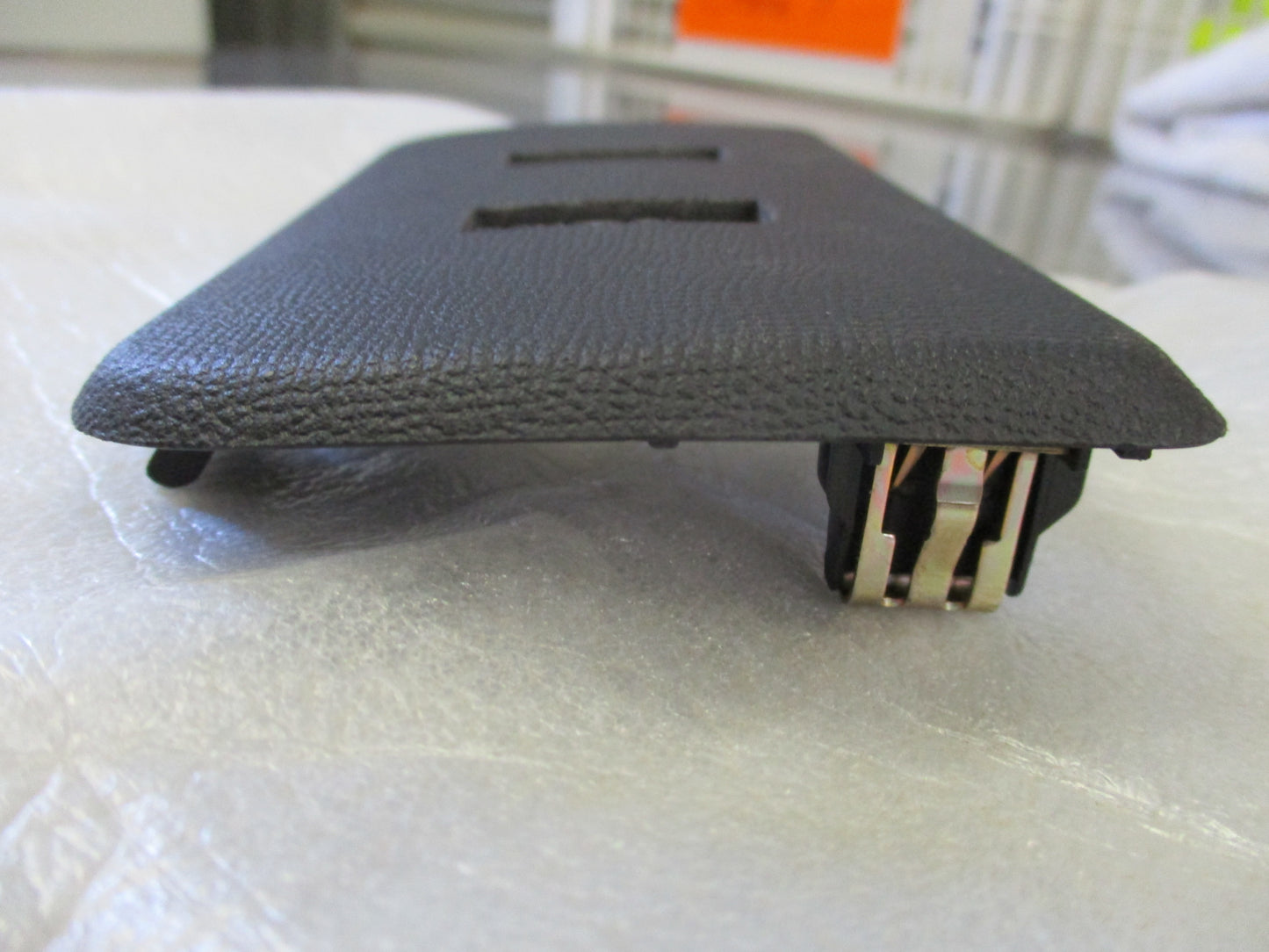 Holden Colorado Genuine Fuse box Cover New Part