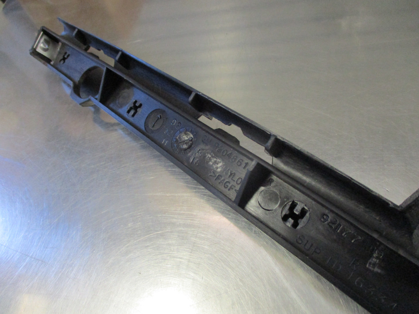 Holden VU Ute Genuine Drivers Side Bumper Bar Bracket New Part