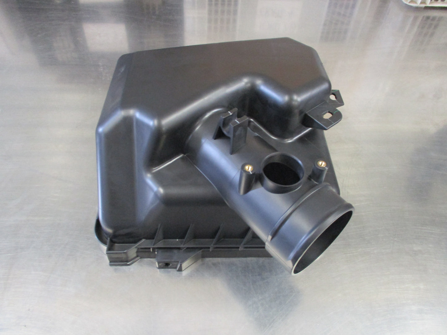 Mitsubishi ML/MN Triton Genuine Intake Airbox Lid New Part