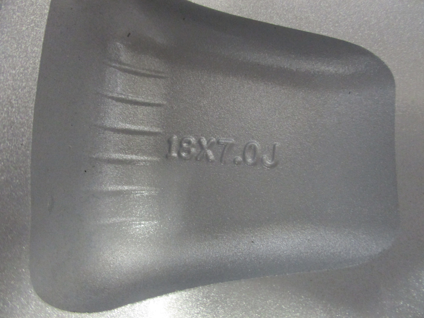 Holden Captiva Genuine 18 Inch Alloy Wheel New Part