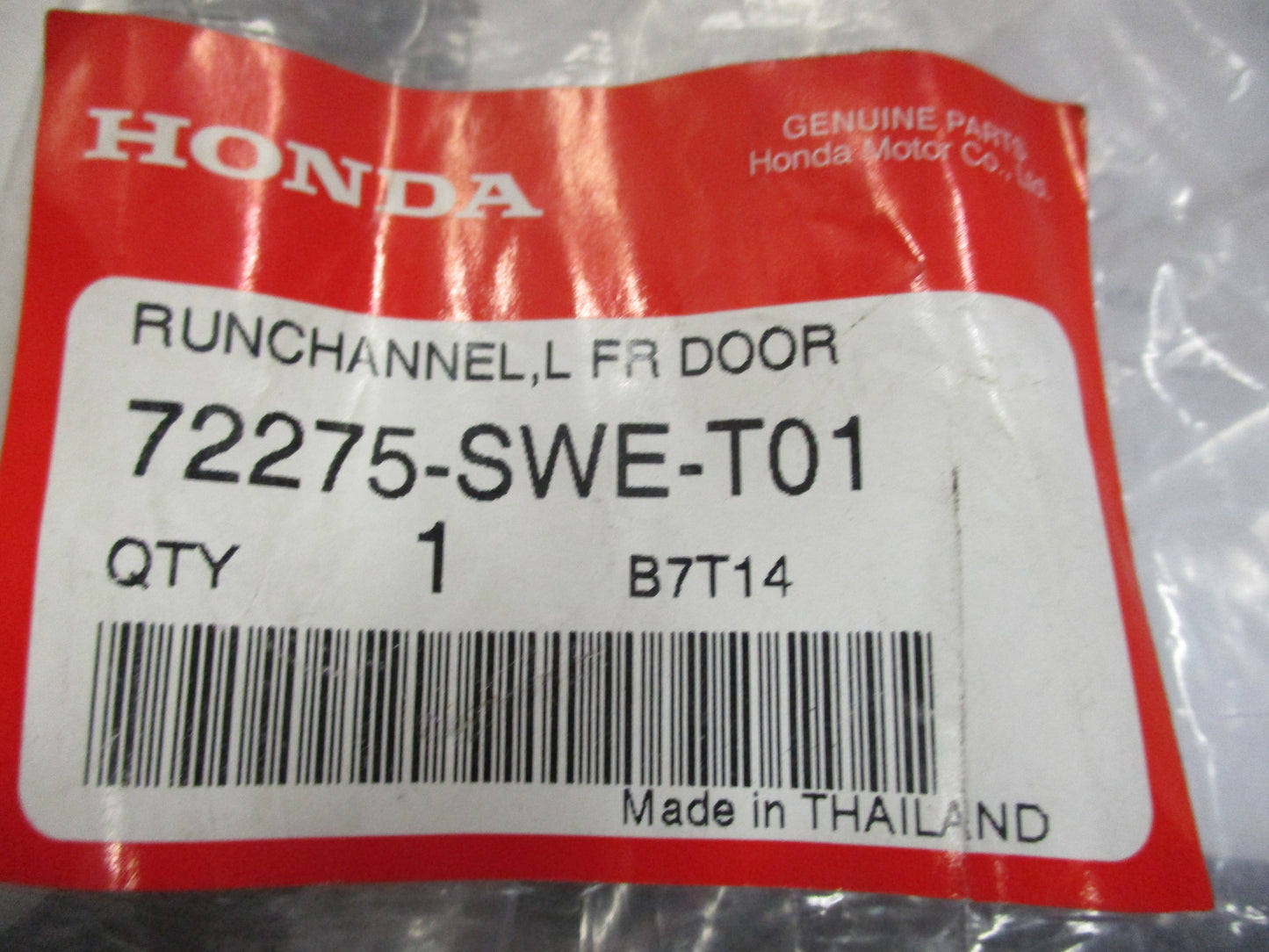 Honda CR-V Genuine Left Hand Front Door Run Channel New Part