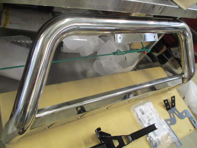 Toyota 200 Series Landcruiser Genuine Nudge Bar New Part