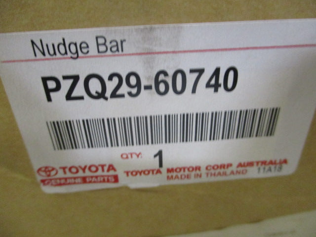 Toyota 200 Series Landcruiser Genuine Nudge Bar New Part
