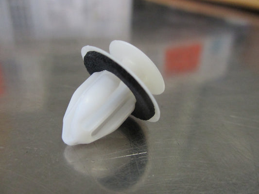 Toyota Landcruiser Genuine Rocker Panel Moulding Clip New Part