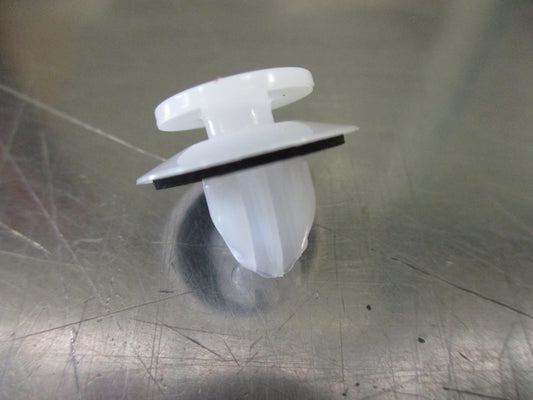 Toyota Rav4 Genuine Tail Lamp Assembly Clip New Part