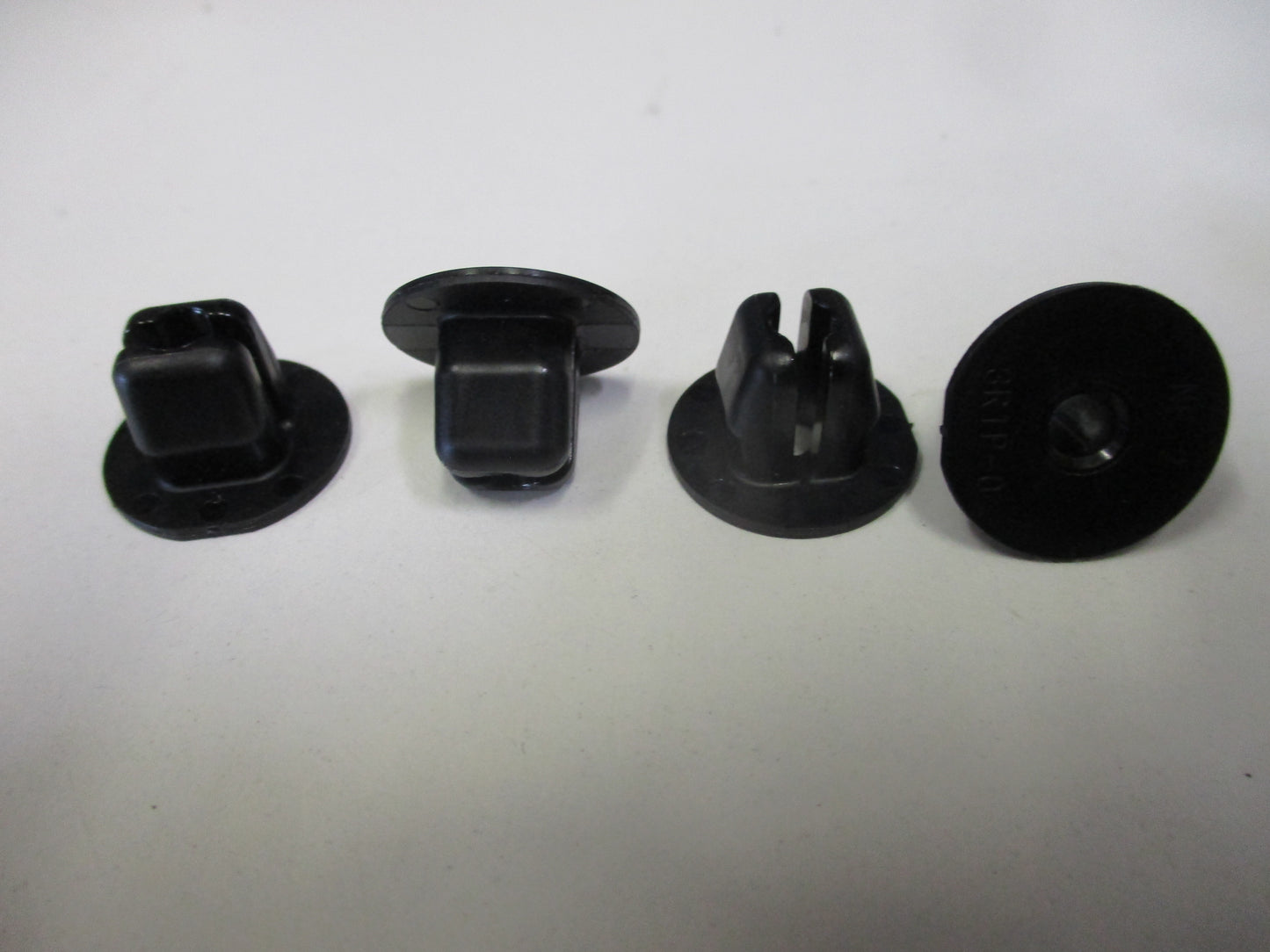 Toyota Kluger / Highlander Genuine Grommet Fender Liner New Part