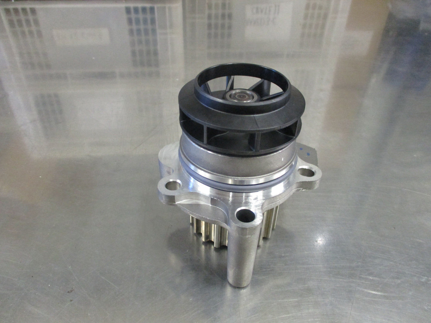 Volkswagen Amarok Genuine Water Pump and O'Ring Assembly New Part
