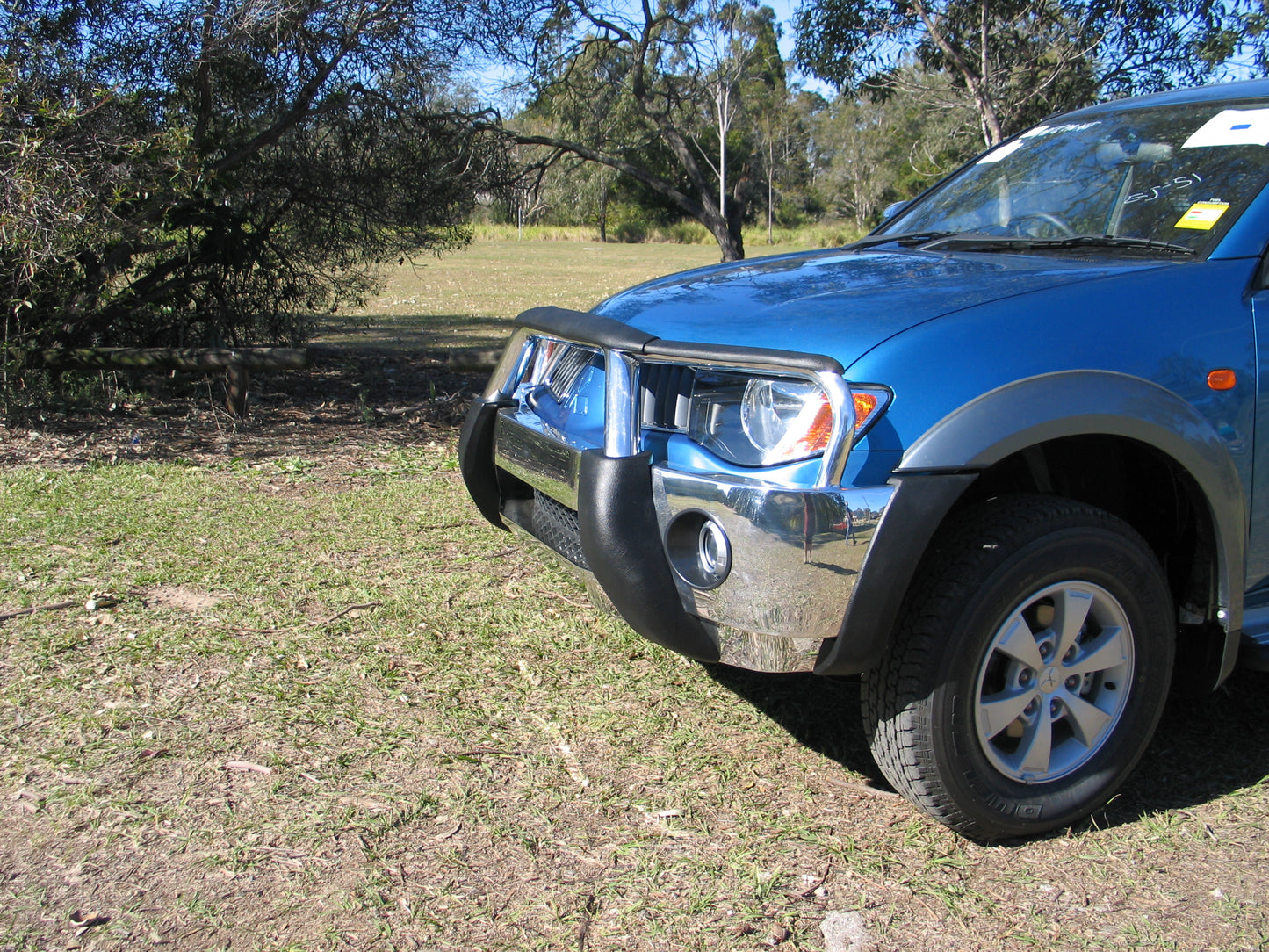 Mitsubishi ML Triton Genuine Alloy Bull Bar Kit New Part