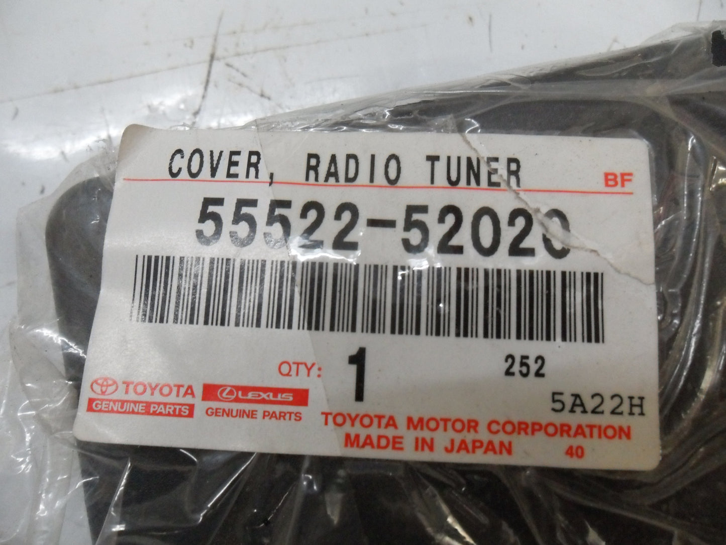 Toyota Echo/Rav4/Yaris/Scion Genuine radio cover tuner opening New Part