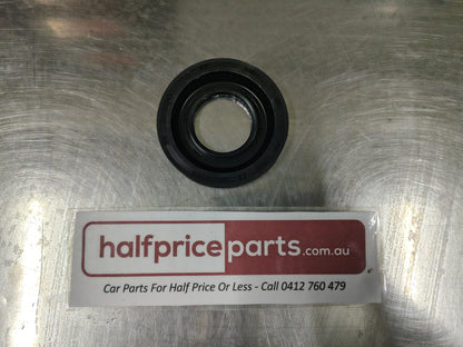 Holden CG Captiva Genuine Front Diff Carrier Oil Seal New Part