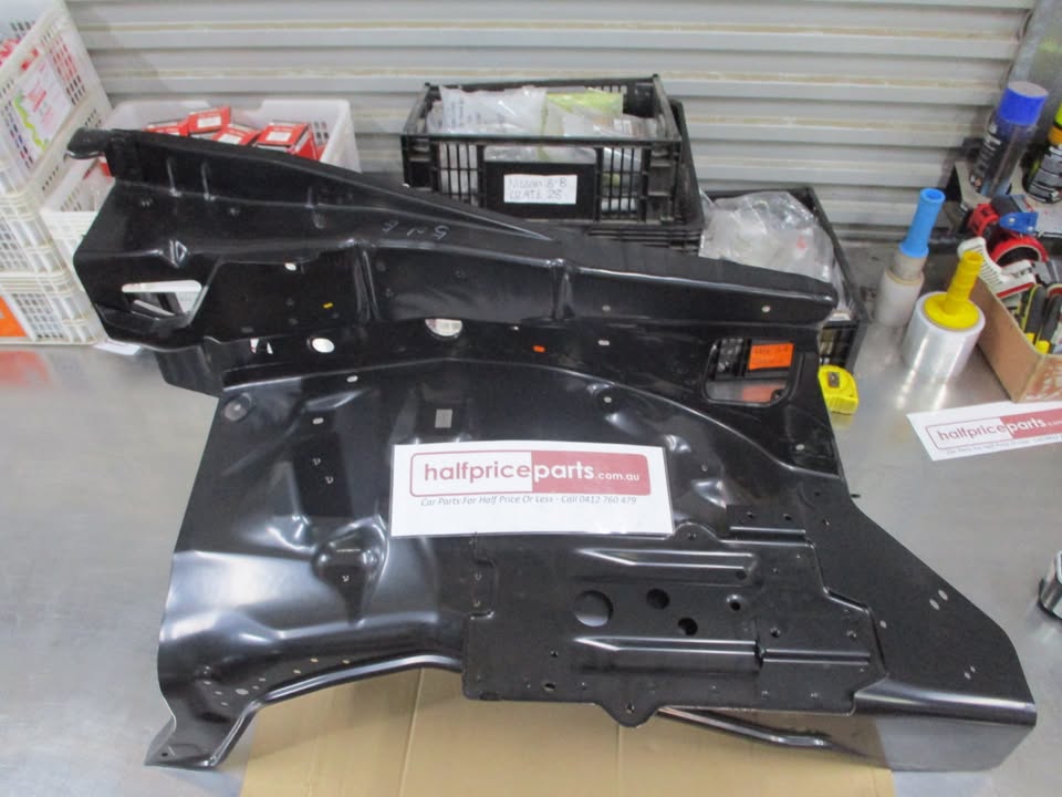 Holden RG Colorado Genuine Left Hand Front Inner Wheel Panel With Battery Tray New Part