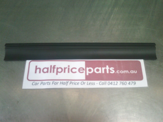 Holden VF Commodore Genuine Radiator Condenser Upper Seal New Part