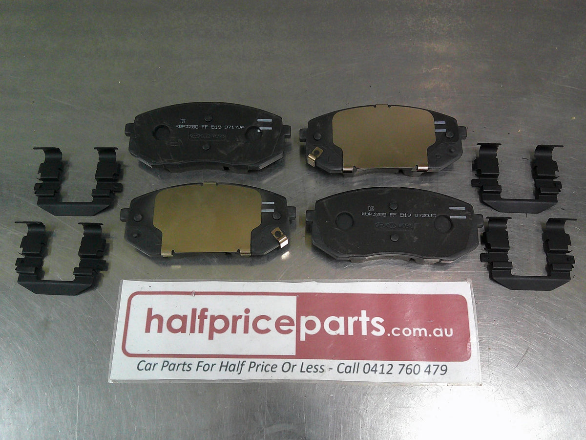 KIa Seltos Genuine Front Disc Brake Pad Set New Part
