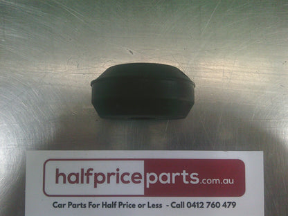 Holden VZ Commodore Genuine Front Sway Bar Bush - New Part