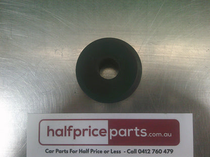 Holden VZ Commodore Genuine Front Sway Bar Bush - New Part