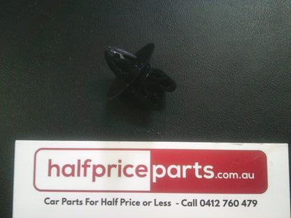 Holden JH Cruze Genuine Bonnet Release Cable Clip New Part