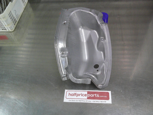 Holden CG Captiva Genuine Left Hand Rear Tail Light Mounting Panel New Part