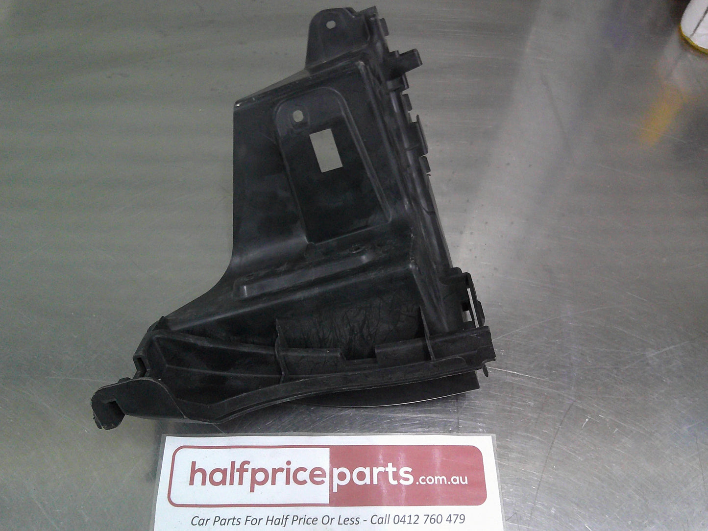 Holden VE Commodore Sedan/WM Caprice/Statesman Genuine Right Hand Rear Bumper Bracket New Part
