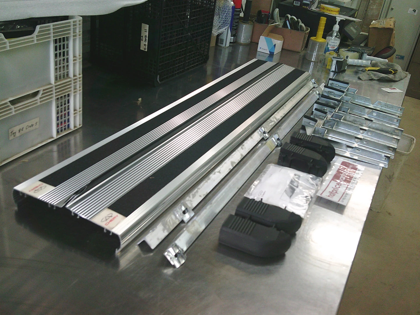 Chery J11 Genuine Alloy Side Step Complete Kit New Part