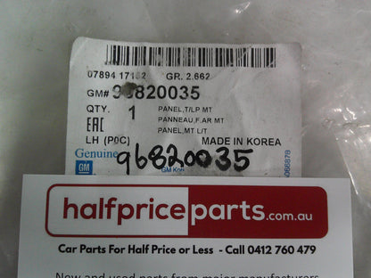 Holden CG Captiva Genuine Left Hand Rear Tail Light Mounting Panel New Part