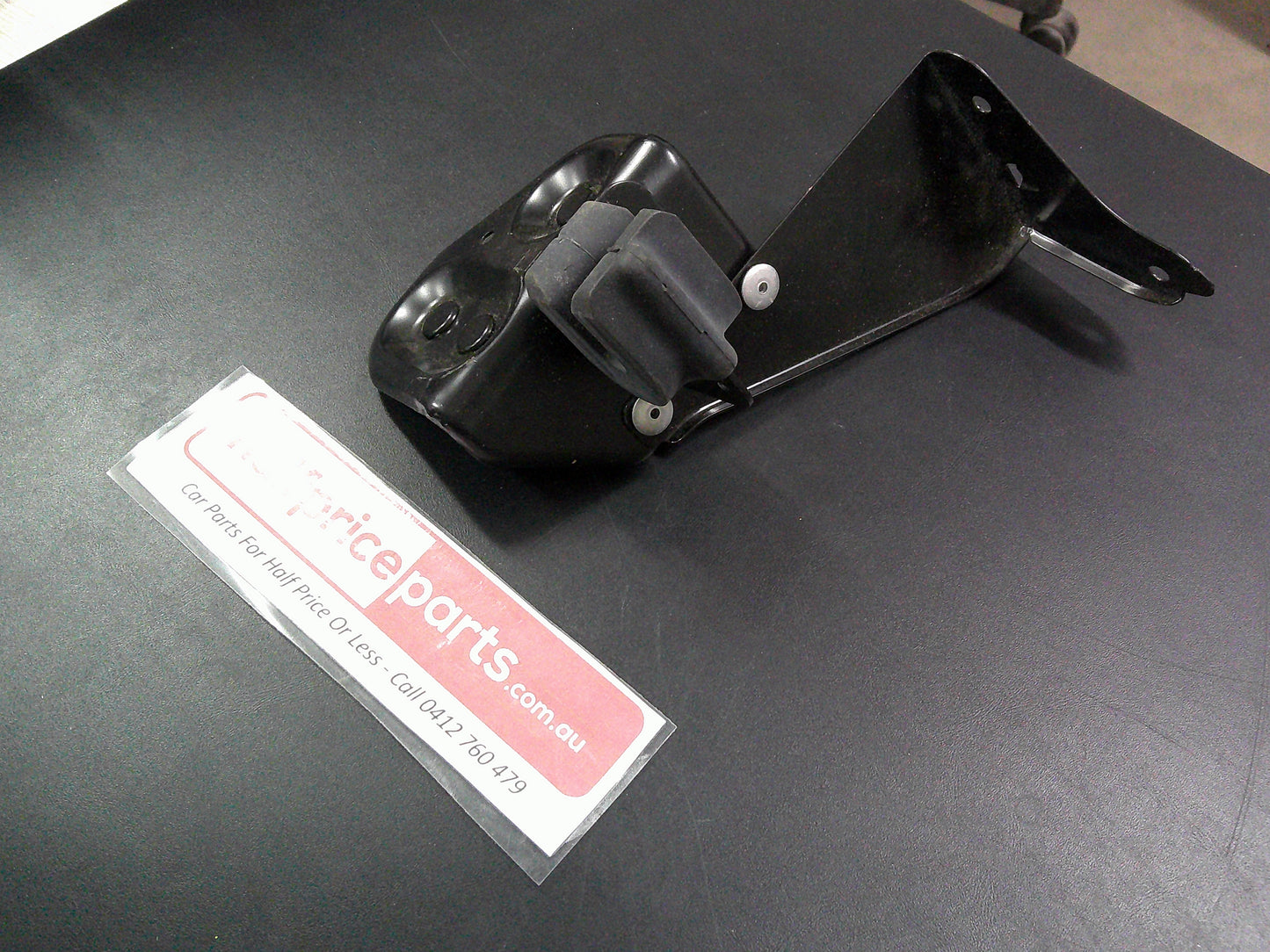 Holden Frontera/ Isuzu MU Genuine Left Hand Front Bumper Bracket New Part