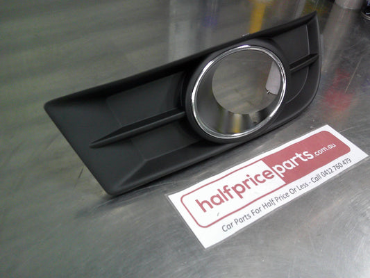 Holden JG Cruze Genuine Right Hand Fog Light Bezel New Part