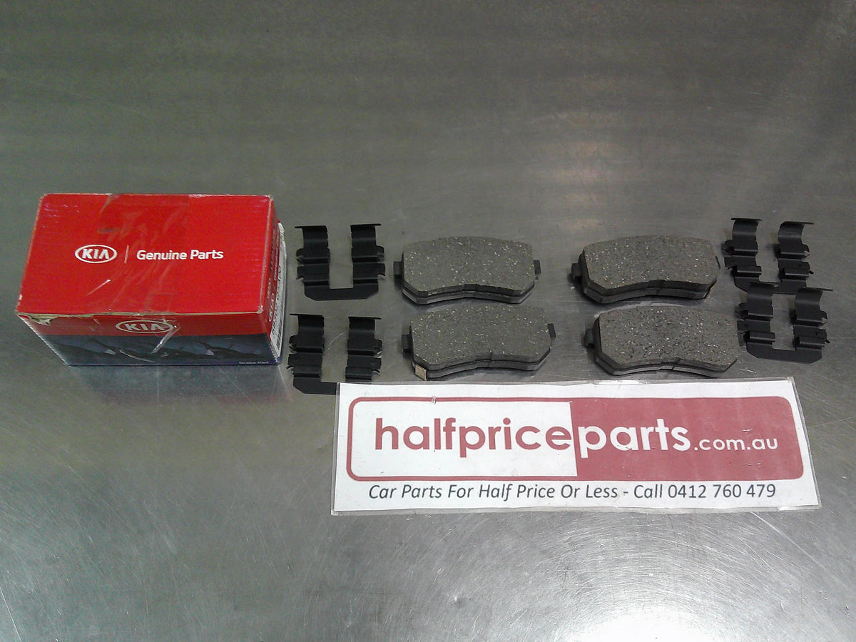Kia Seltos AT 2.0ltr Genuine Rear Disc Brake Pad Set New Part