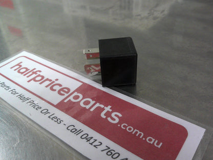Holden CG Captiva Genuine Under Bonnet Fan Relay Multi Purpose New Part